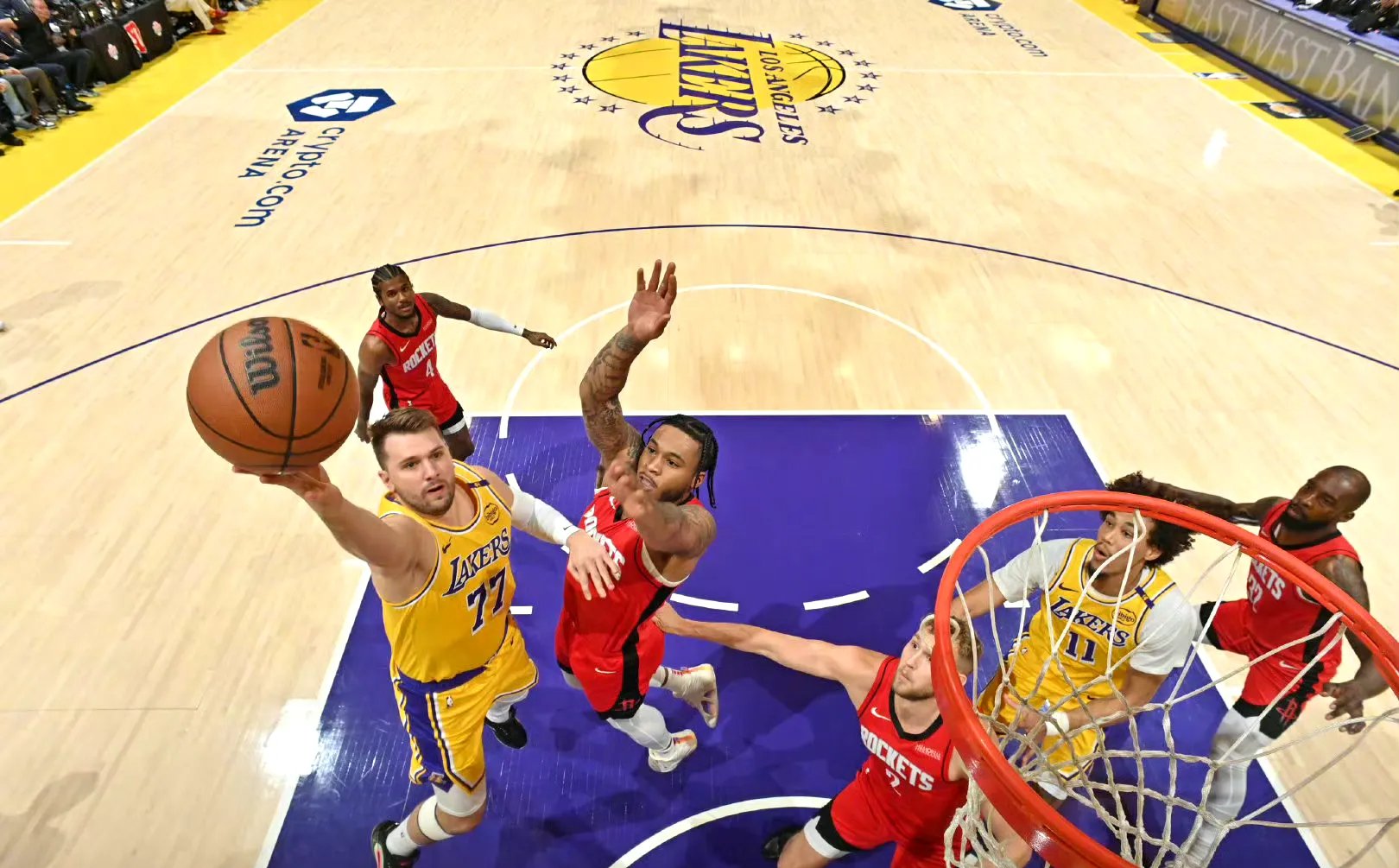 湖人取得四连胜,击败开拓者 湖人取得四连胜,击败开拓者