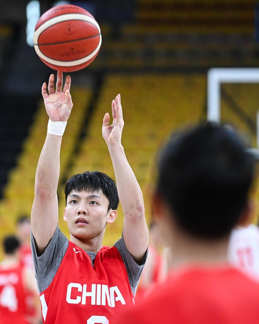 雄鹿客场大胜火箭，豪取两连胜