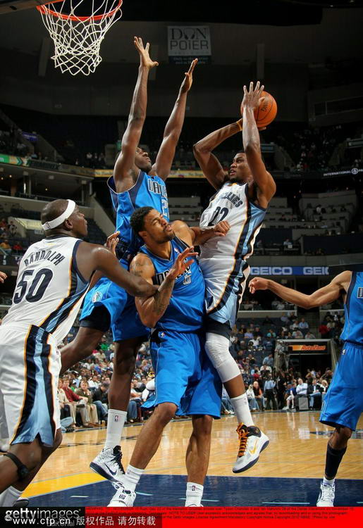 小牛击败灰熊，晋级下一轮比赛的简单介绍