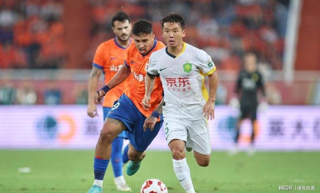 鲁能后卫关键失误，导致球队遭遇惨败的简单介绍